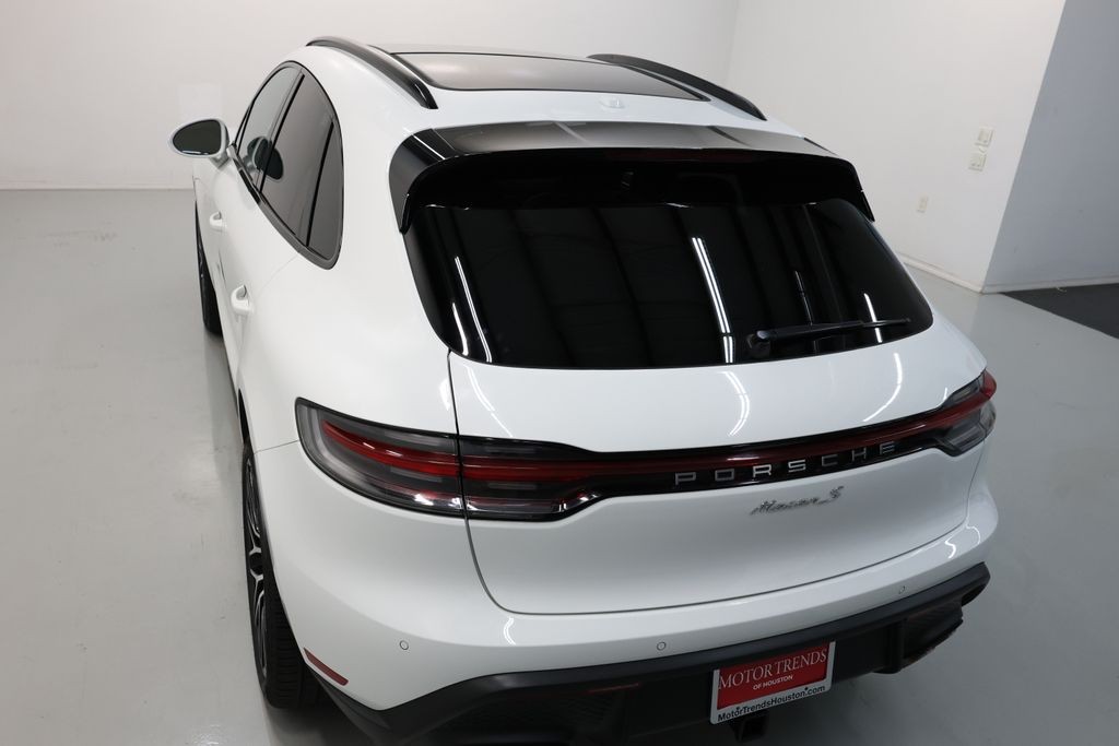 Porsche Macan Vehicle Full-screen Gallery Image 57