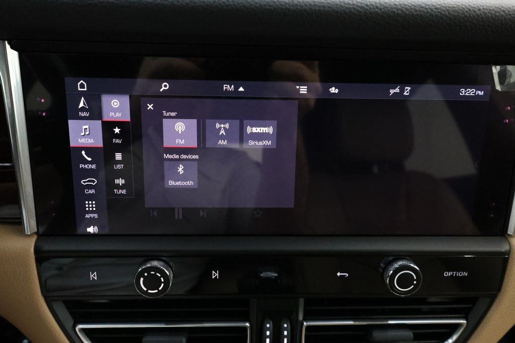 Porsche Macan Vehicle Full-screen Gallery Image 78