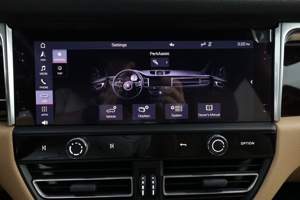 Porsche Macan Vehicle Full-screen Gallery Image 80