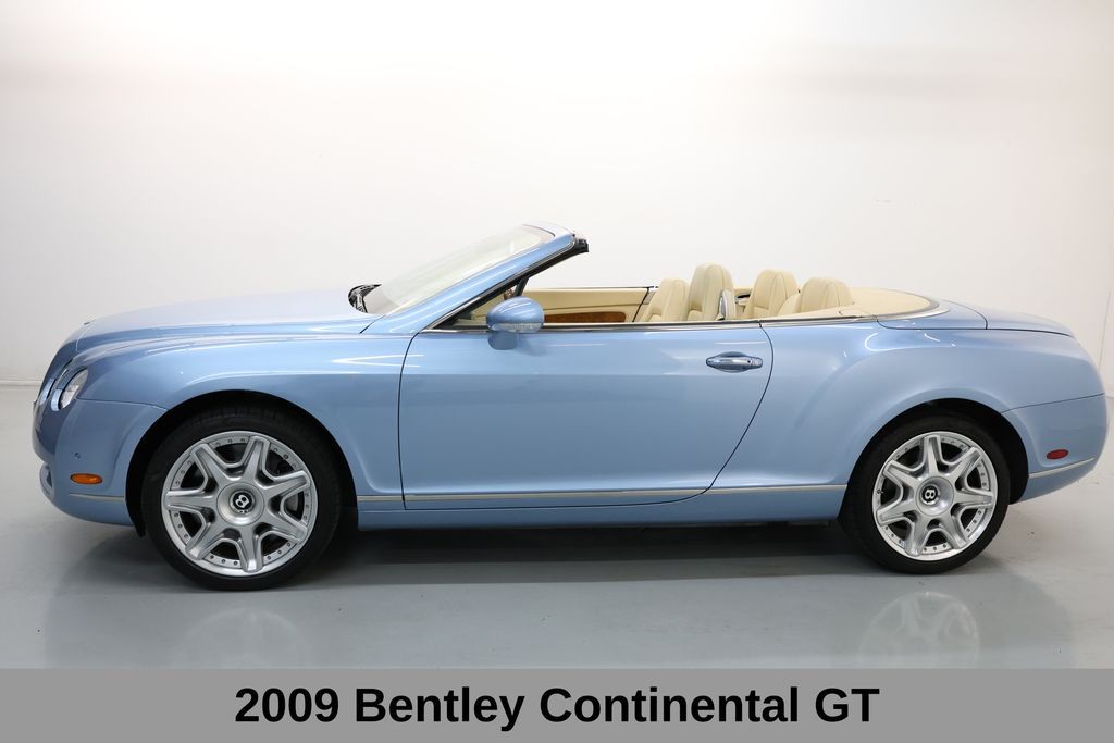 Bentley Continental GTC Vehicle Full-screen Gallery Image 04