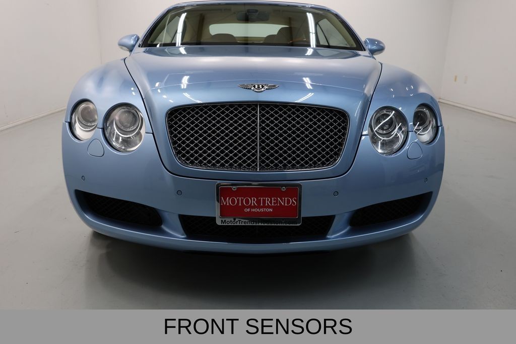Bentley Continental GTC Vehicle Full-screen Gallery Image 25