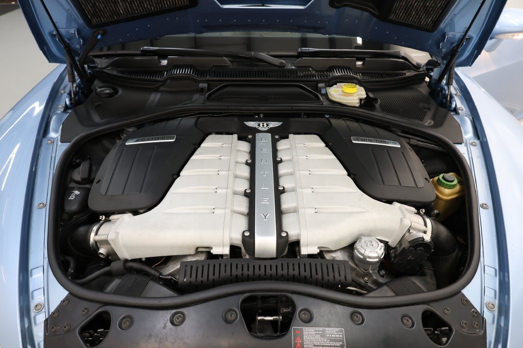 Bentley Continental GTC Vehicle Full-screen Gallery Image 84