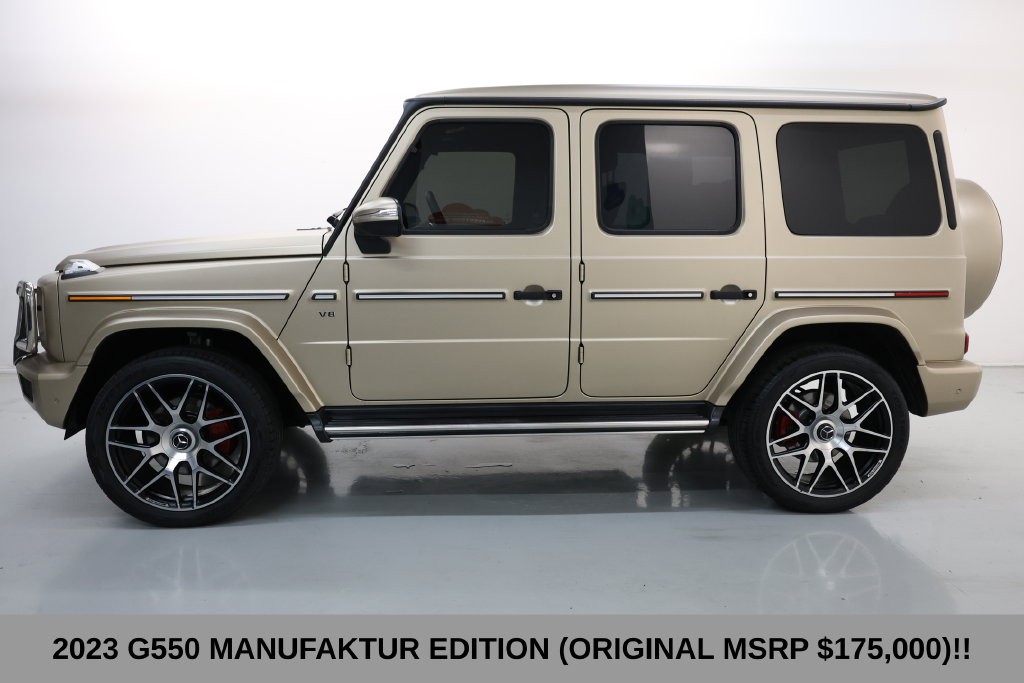 Mercedes-Benz G-Class Vehicle Full-screen Gallery Image 04
