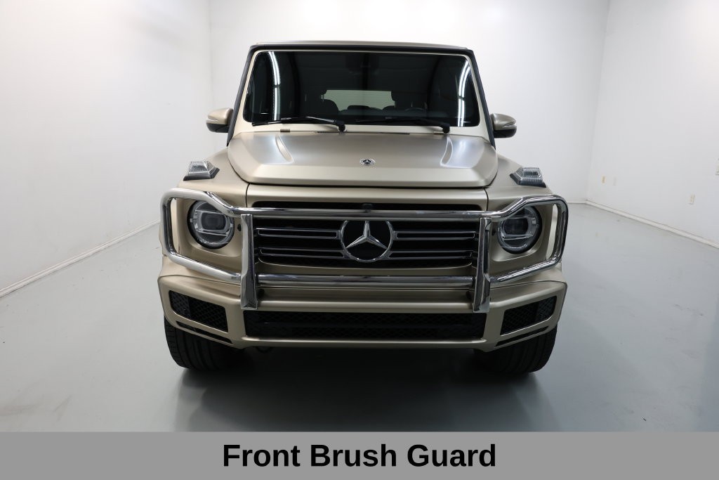 Mercedes-Benz G-Class Vehicle Full-screen Gallery Image 13