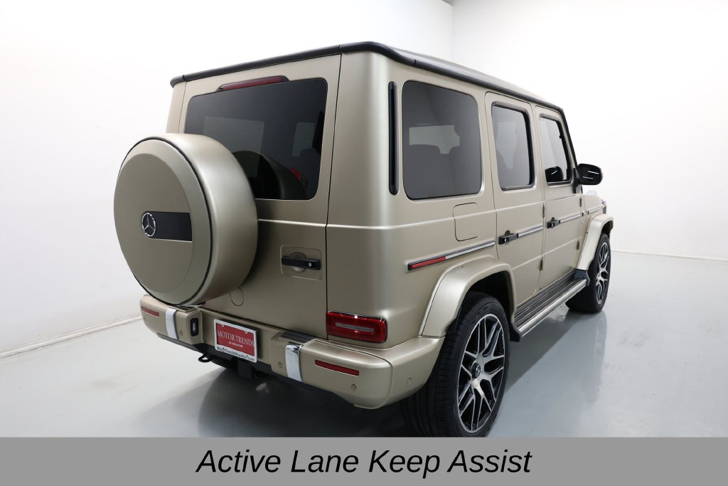 Mercedes-Benz G-Class Vehicle Full-screen Gallery Image 28