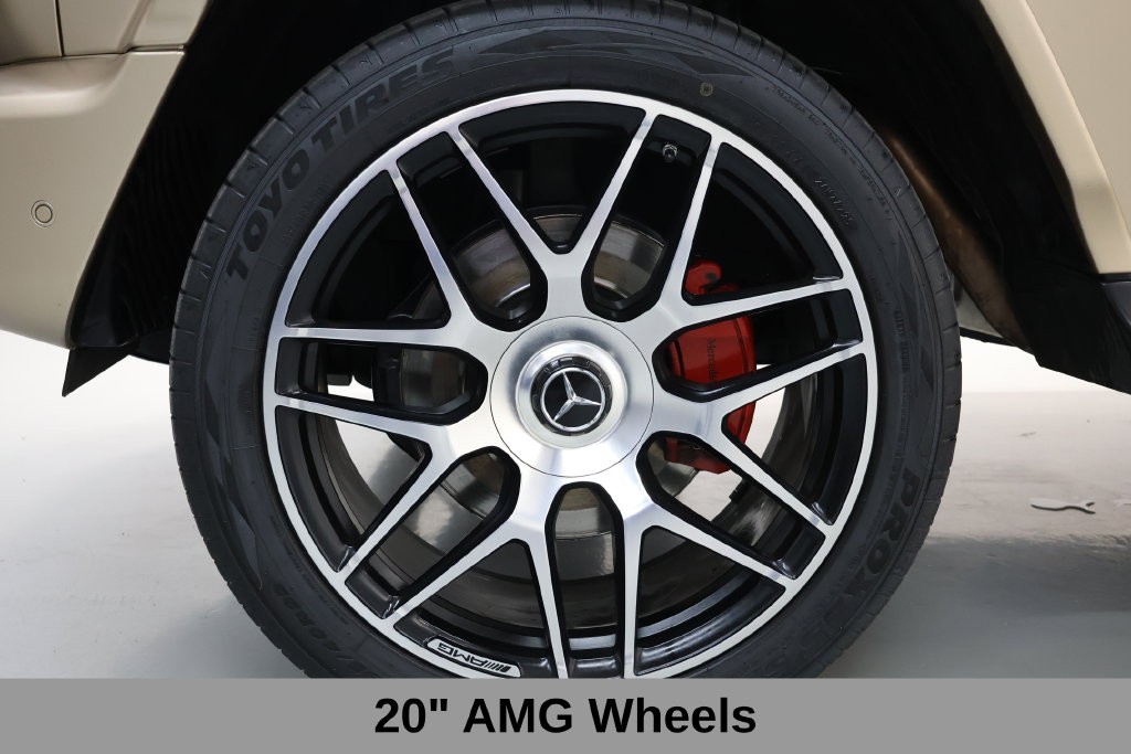 Mercedes-Benz G-Class Vehicle Full-screen Gallery Image 46