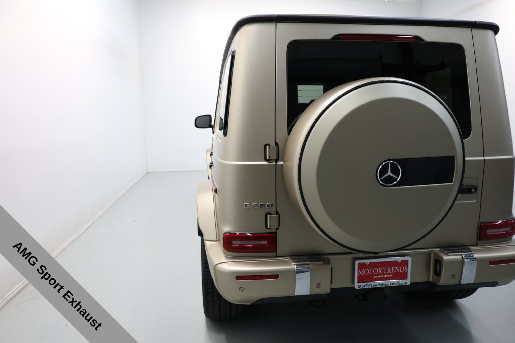Mercedes-Benz G-Class Vehicle Full-screen Gallery Image 50