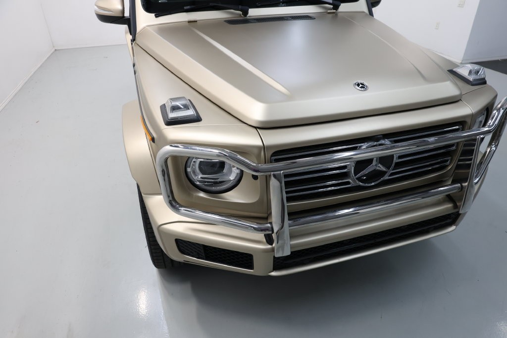 Mercedes-Benz G-Class Vehicle Full-screen Gallery Image 60