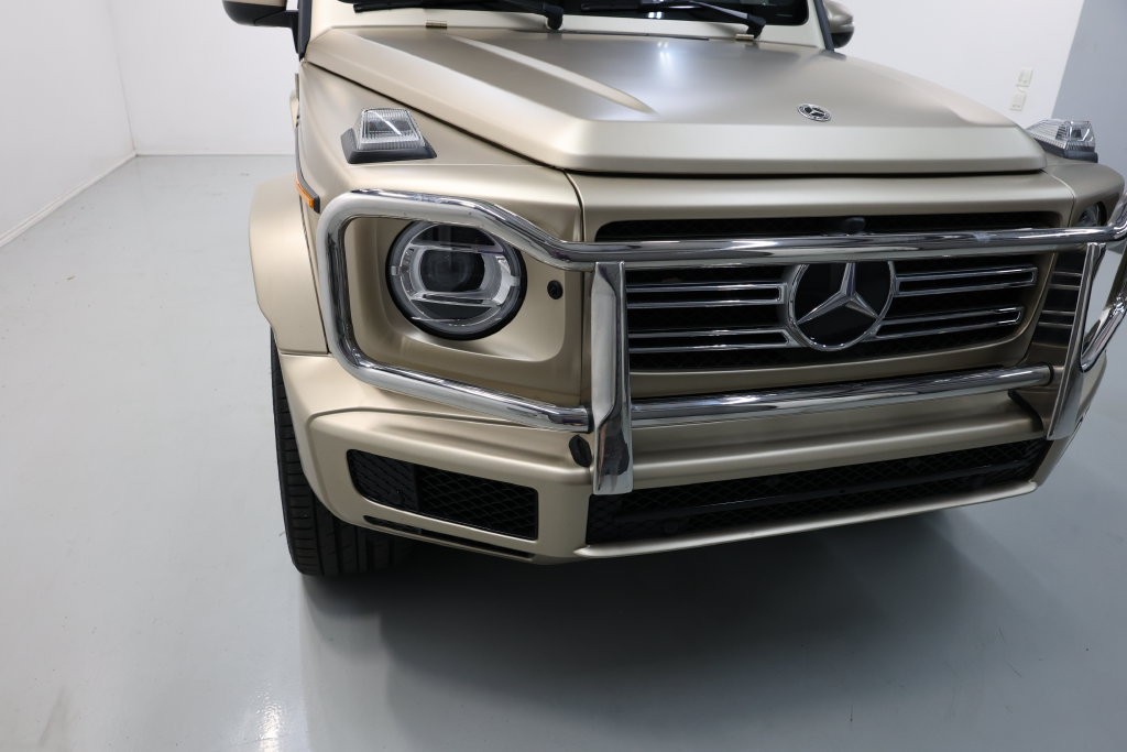 Mercedes-Benz G-Class Vehicle Full-screen Gallery Image 61