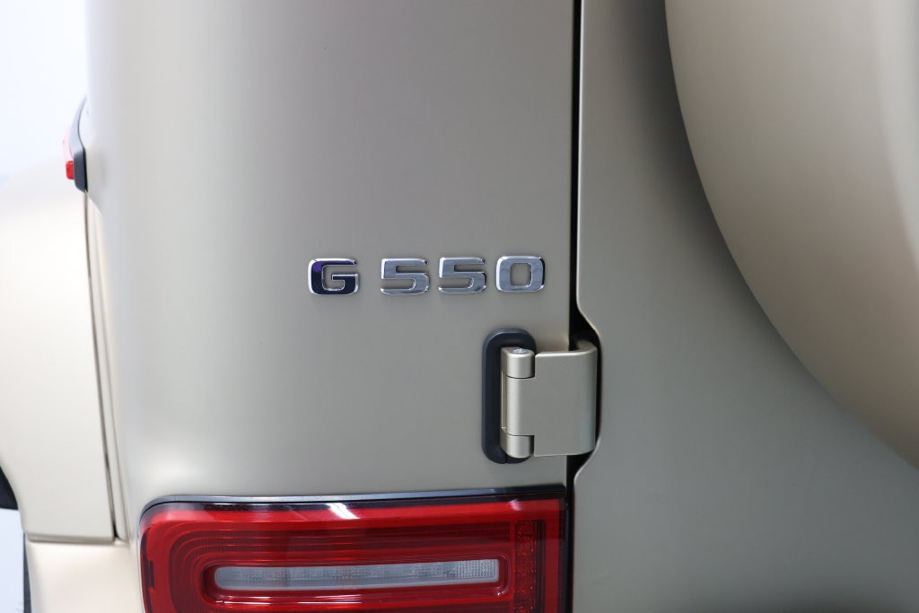Mercedes-Benz G-Class Vehicle Full-screen Gallery Image 63