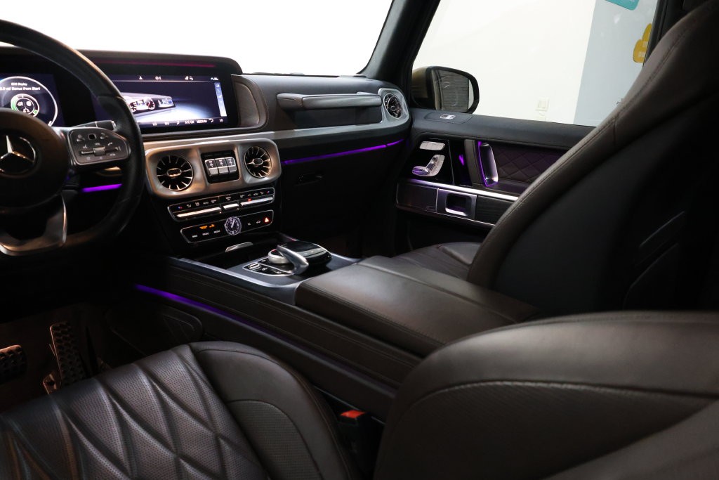 Mercedes-Benz G-Class Vehicle Full-screen Gallery Image 72