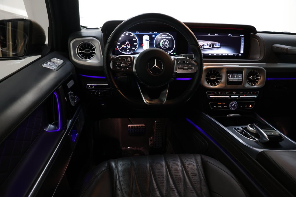 Mercedes-Benz G-Class Vehicle Full-screen Gallery Image 73