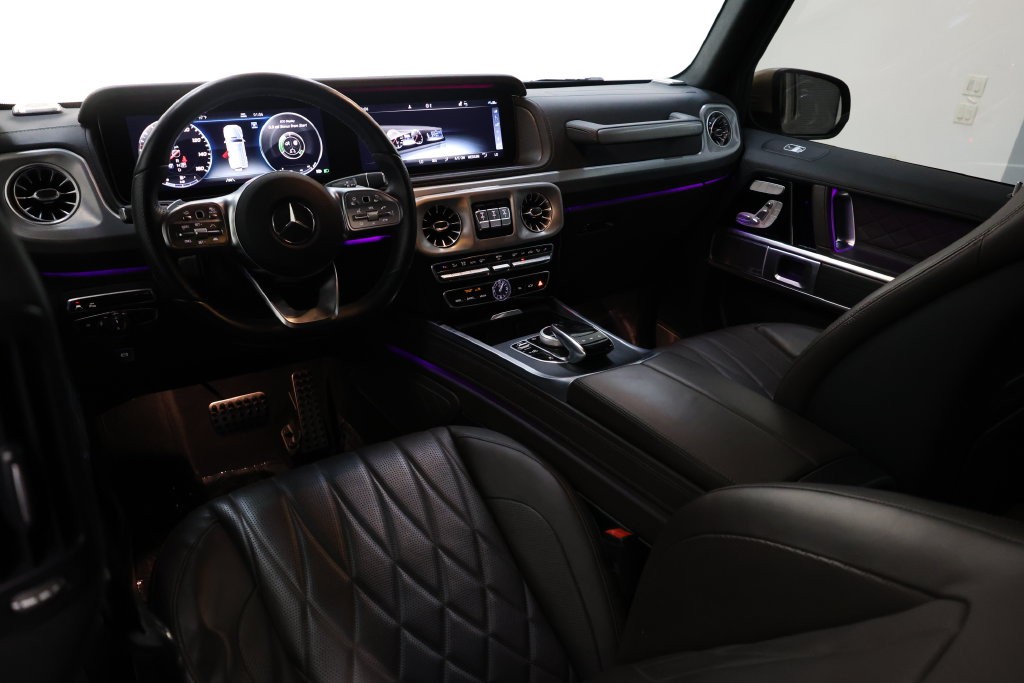Mercedes-Benz G-Class Vehicle Full-screen Gallery Image 74