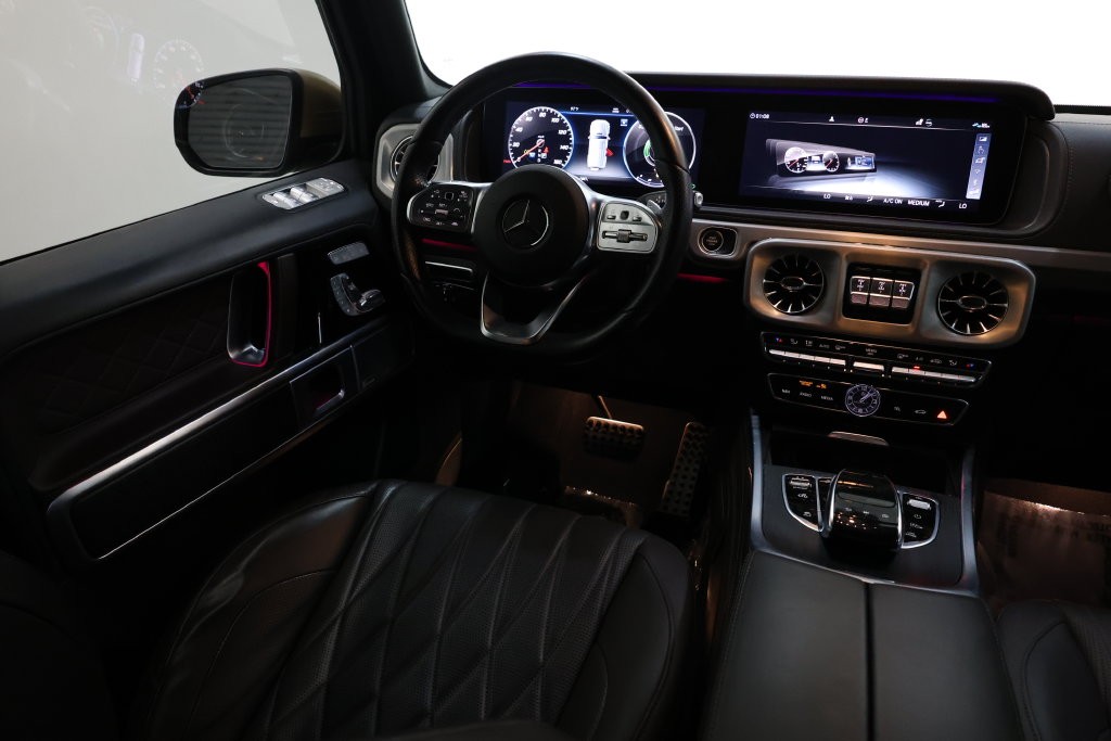 Mercedes-Benz G-Class Vehicle Full-screen Gallery Image 81