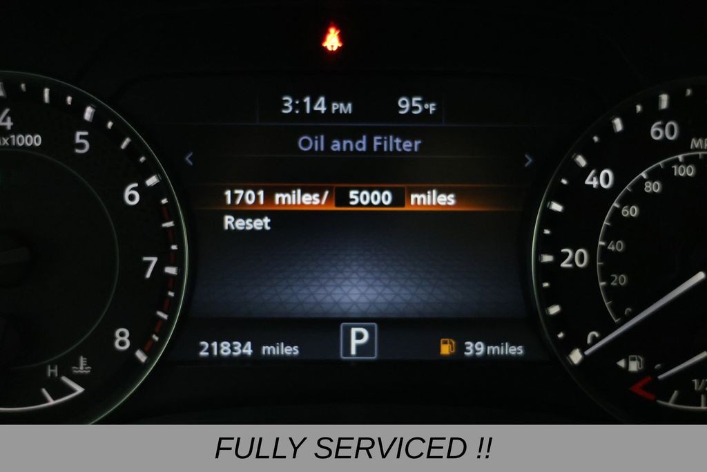 Nissan Armada Vehicle Full-screen Gallery Image 06