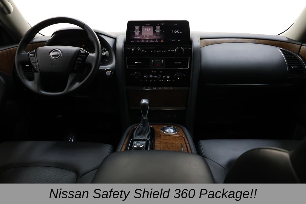 Nissan Armada Vehicle Full-screen Gallery Image 11