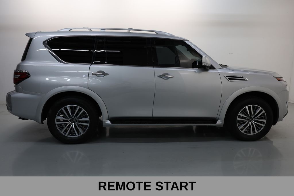 Nissan Armada Vehicle Full-screen Gallery Image 26