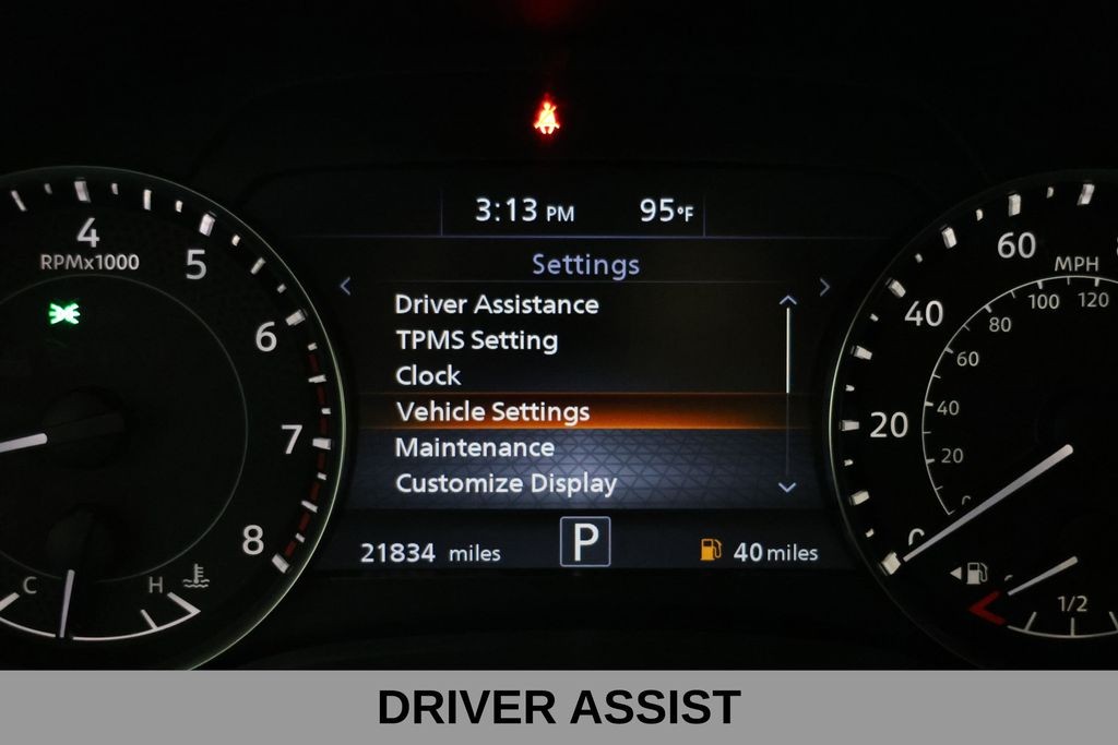 Nissan Armada Vehicle Full-screen Gallery Image 29