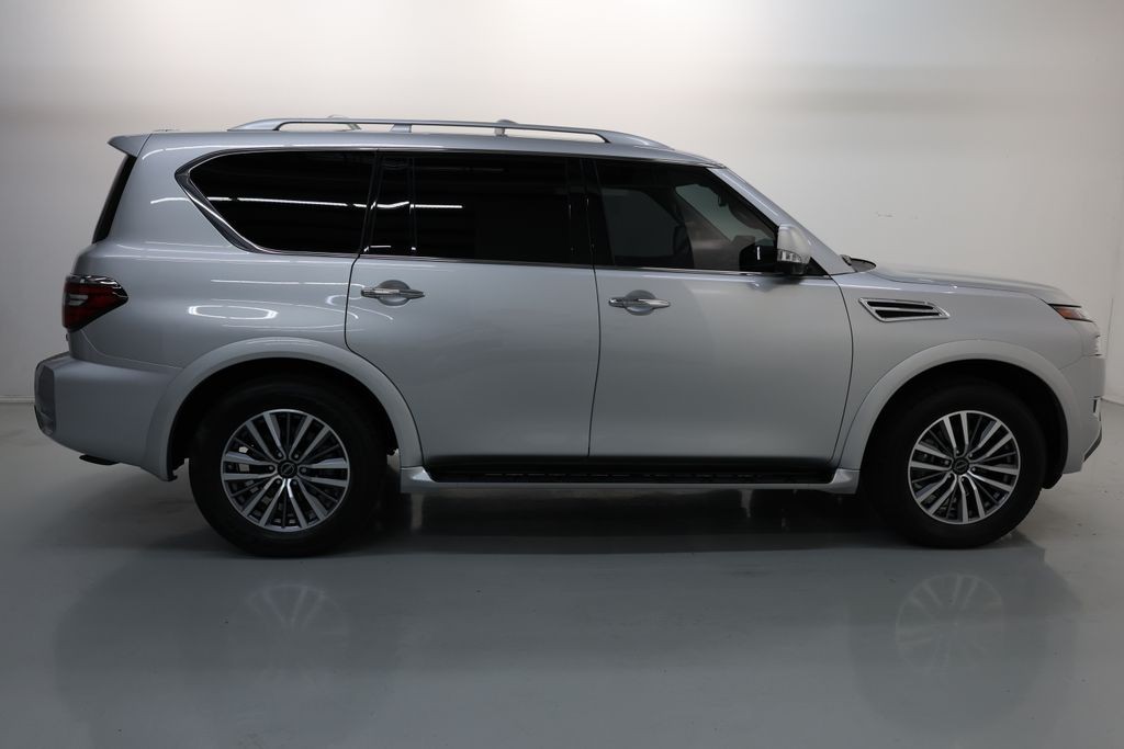 Nissan Armada Vehicle Full-screen Gallery Image 55