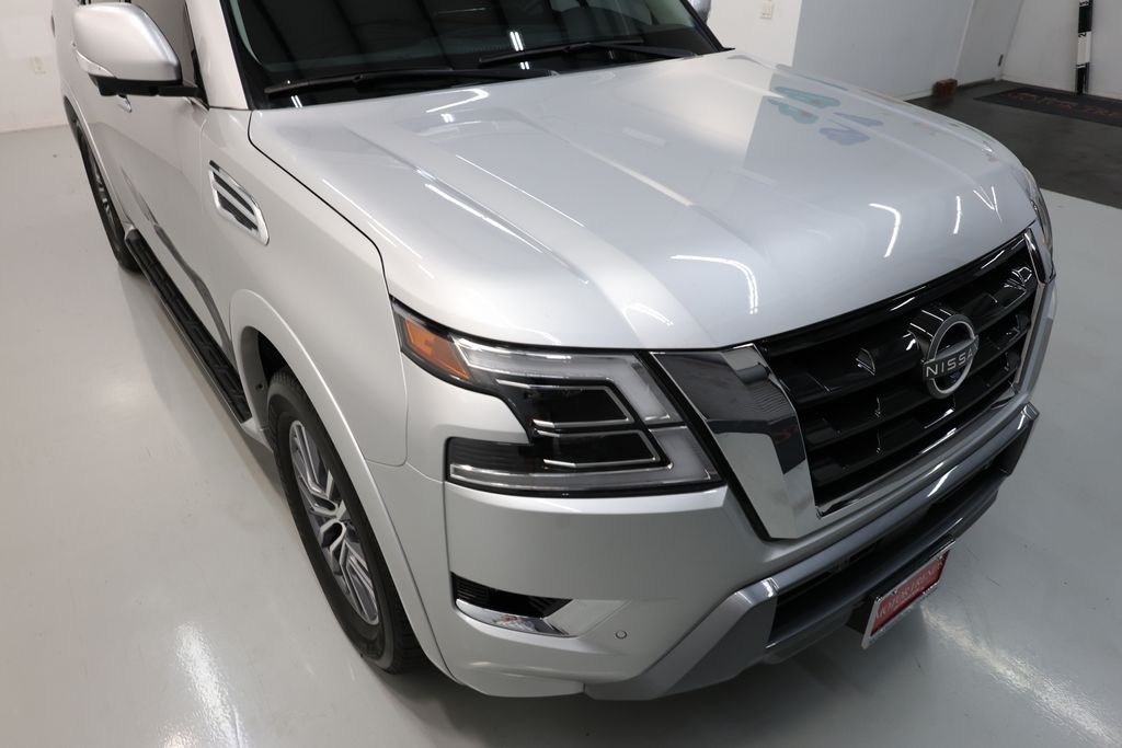 Nissan Armada Vehicle Full-screen Gallery Image 60