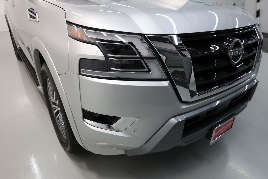 Nissan Armada Vehicle Full-screen Gallery Image 61