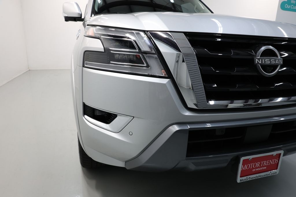 Nissan Armada Vehicle Full-screen Gallery Image 62