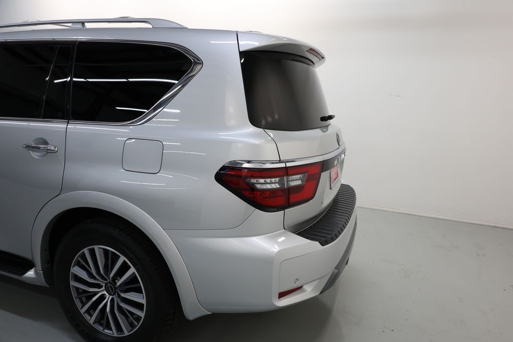 Nissan Armada Vehicle Full-screen Gallery Image 63