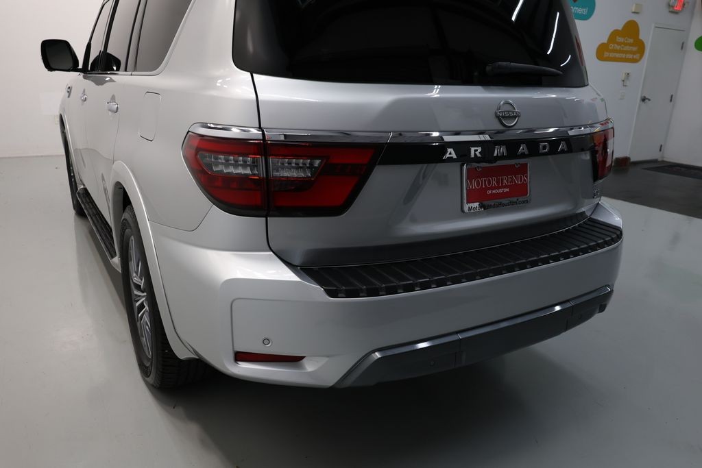 Nissan Armada Vehicle Full-screen Gallery Image 64
