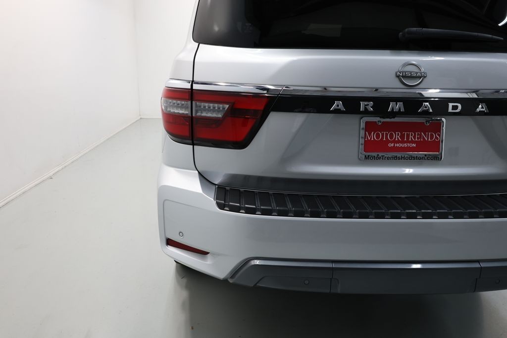 Nissan Armada Vehicle Full-screen Gallery Image 65