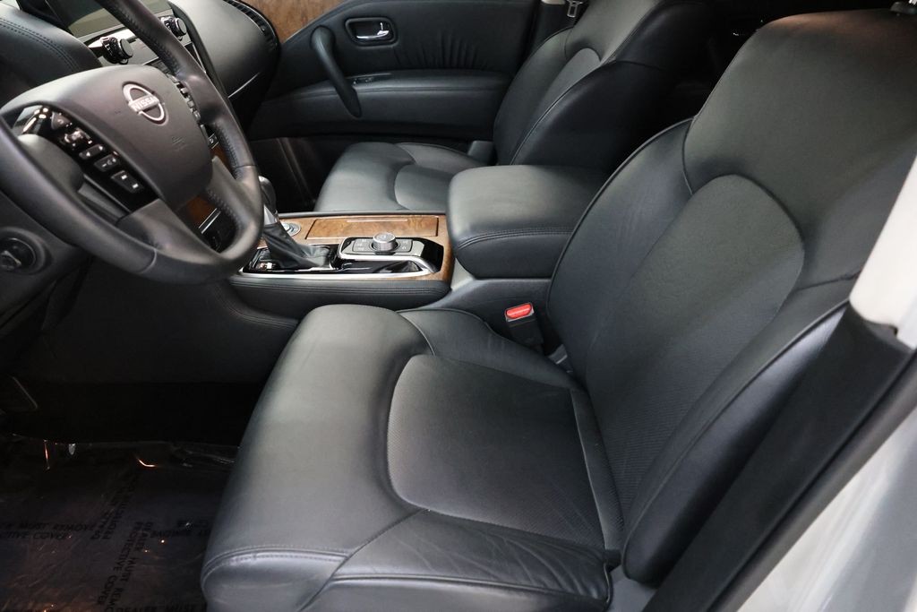 Nissan Armada Vehicle Full-screen Gallery Image 78