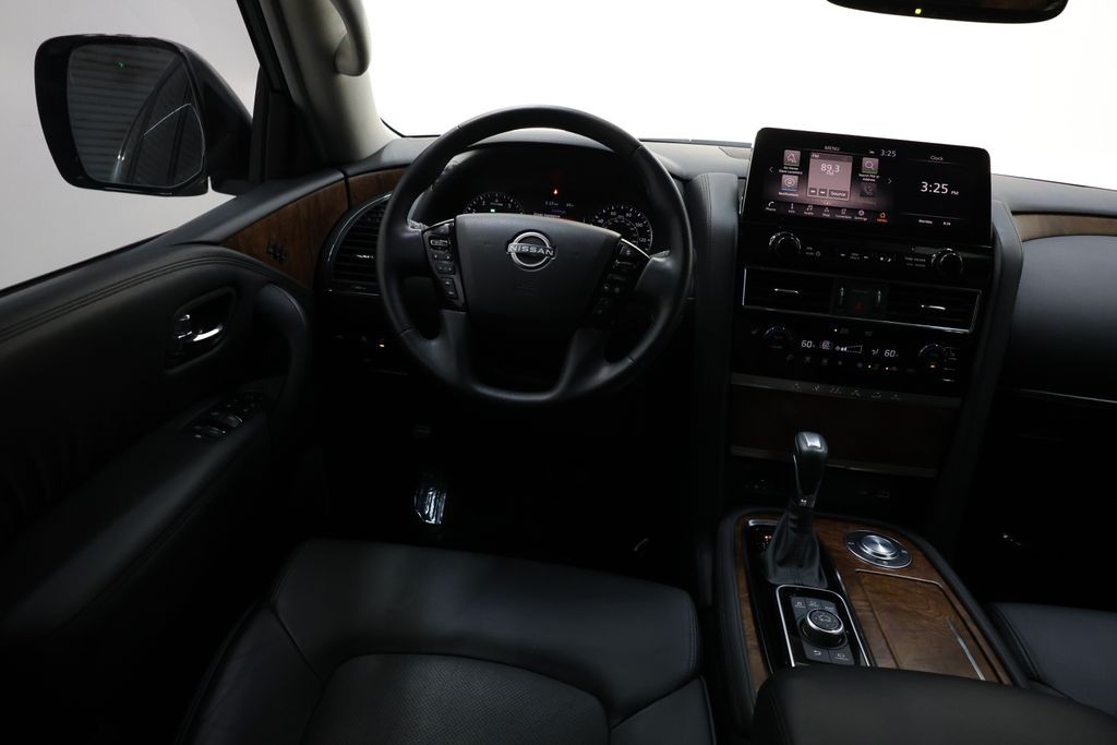 Nissan Armada Vehicle Full-screen Gallery Image 81