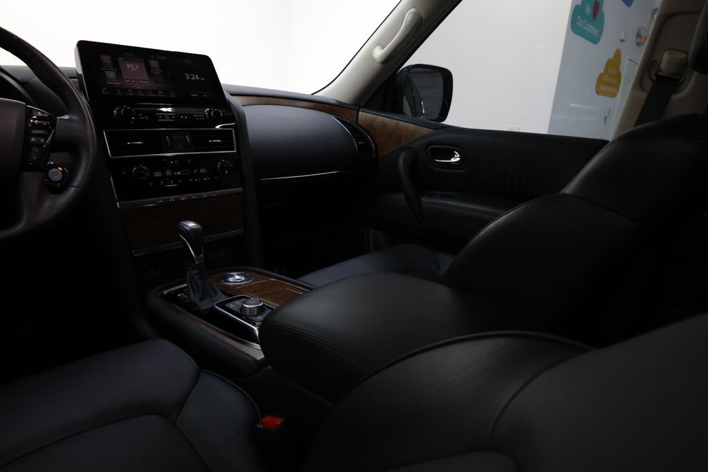 Nissan Armada Vehicle Full-screen Gallery Image 84