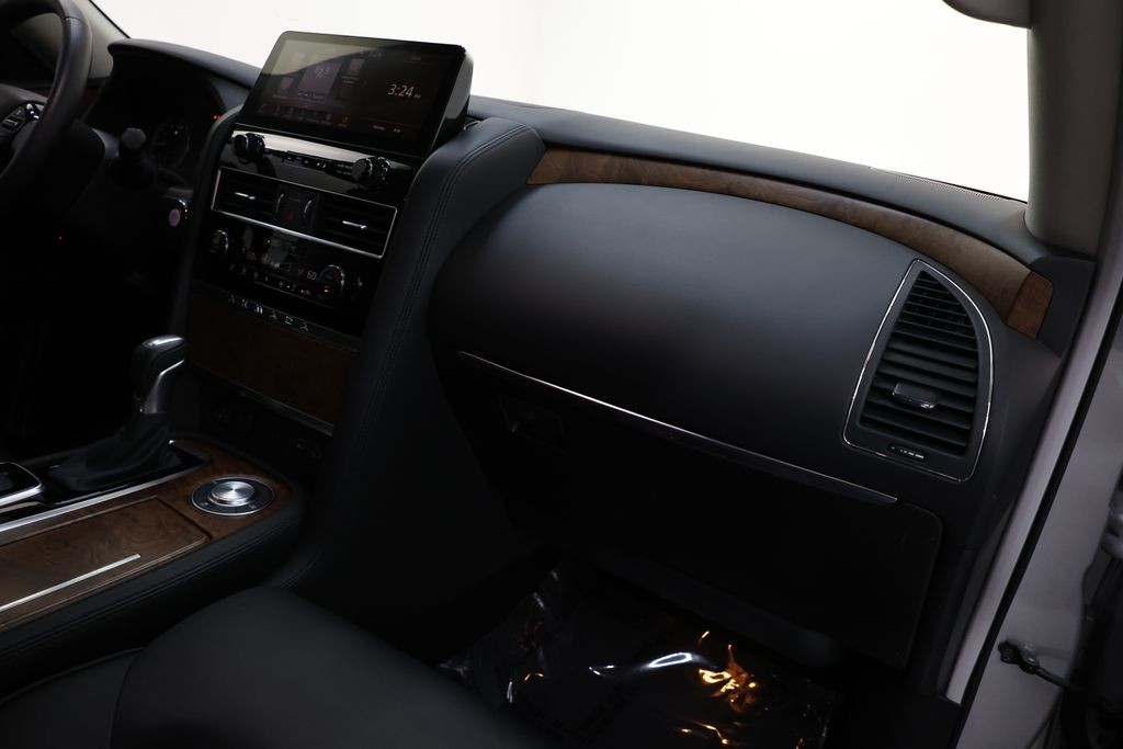Nissan Armada Vehicle Full-screen Gallery Image 86