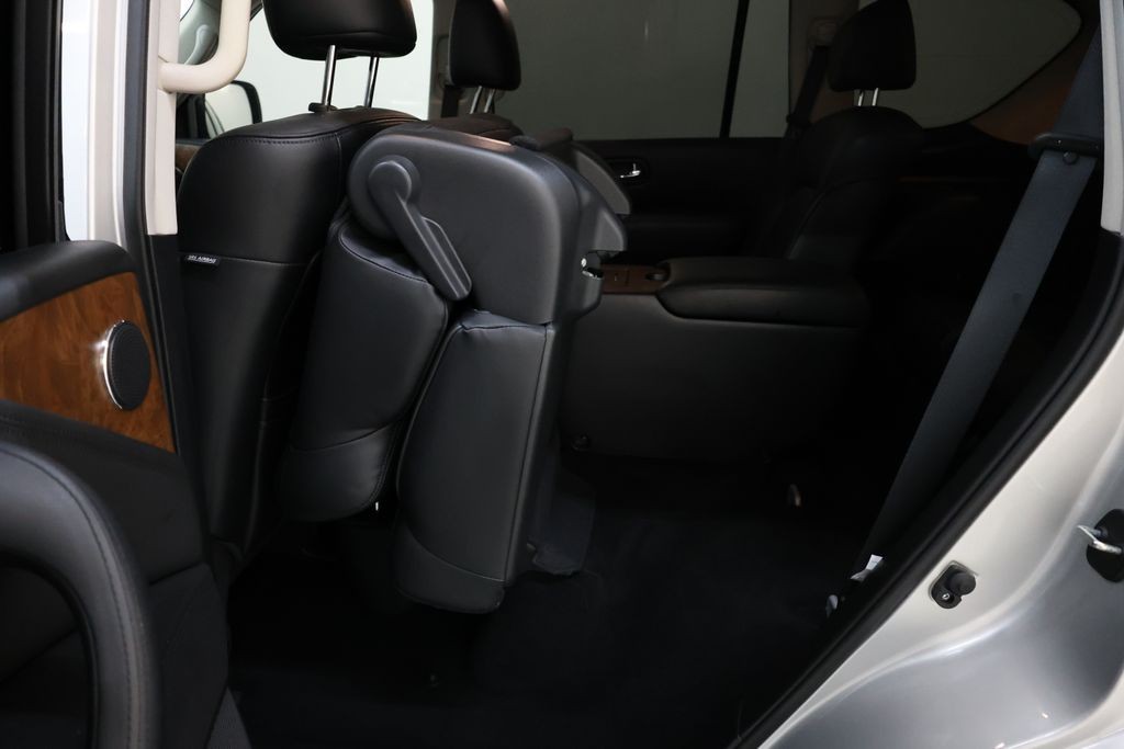 Nissan Armada Vehicle Full-screen Gallery Image 91