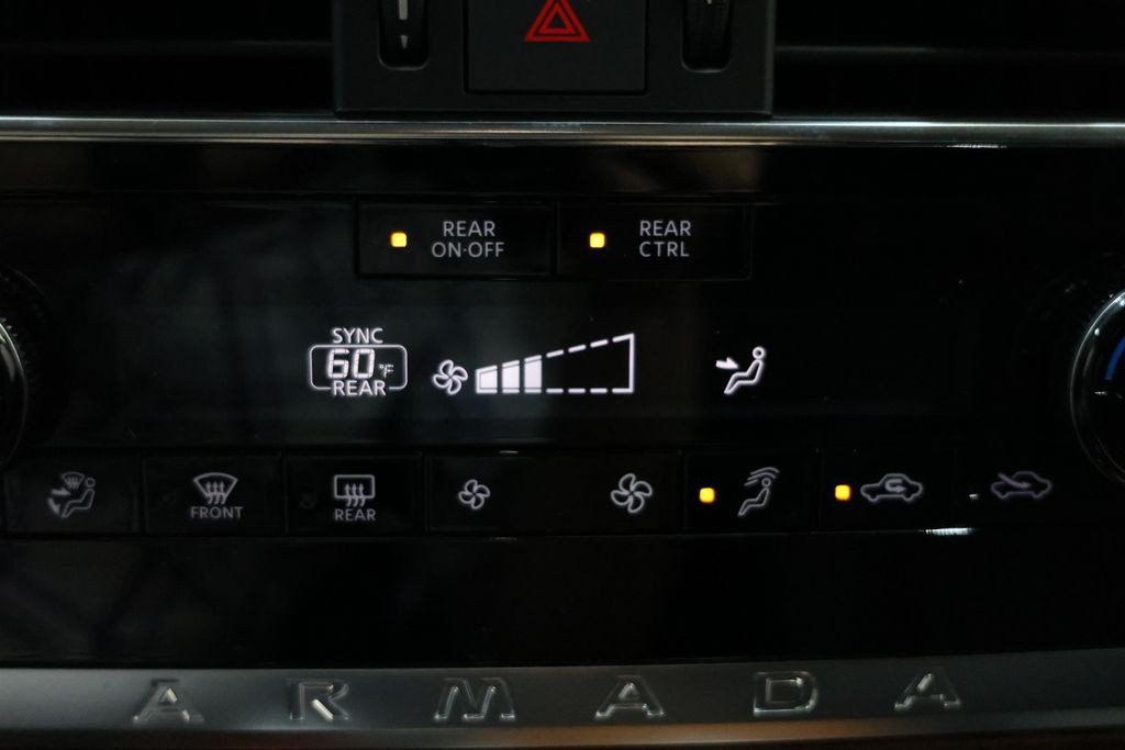 Nissan Armada Vehicle Full-screen Gallery Image 95