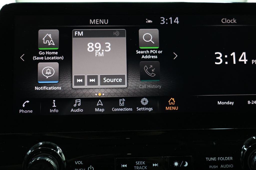 Nissan Armada Vehicle Full-screen Gallery Image 98