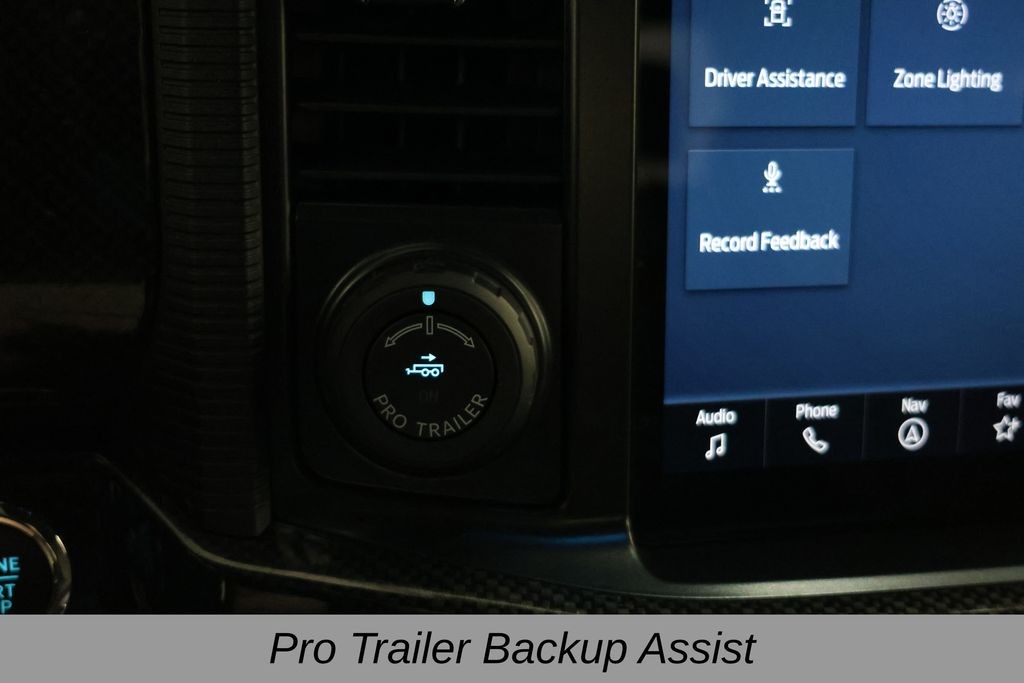 Ford F-150 Vehicle Full-screen Gallery Image 30