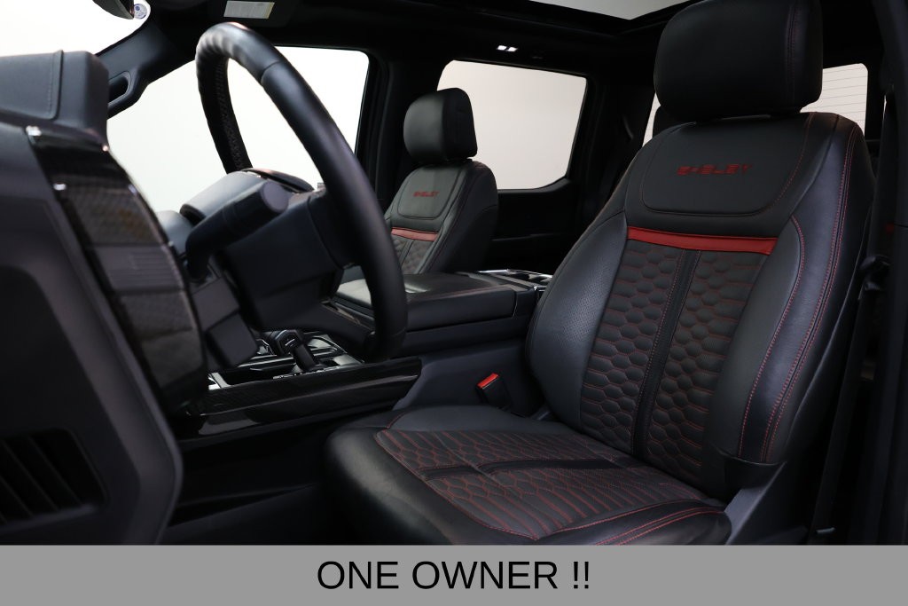 Ford F-150 Vehicle Full-screen Gallery Image 11