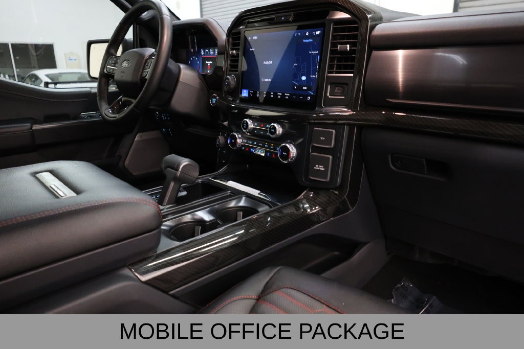 Ford F-150 Vehicle Full-screen Gallery Image 15