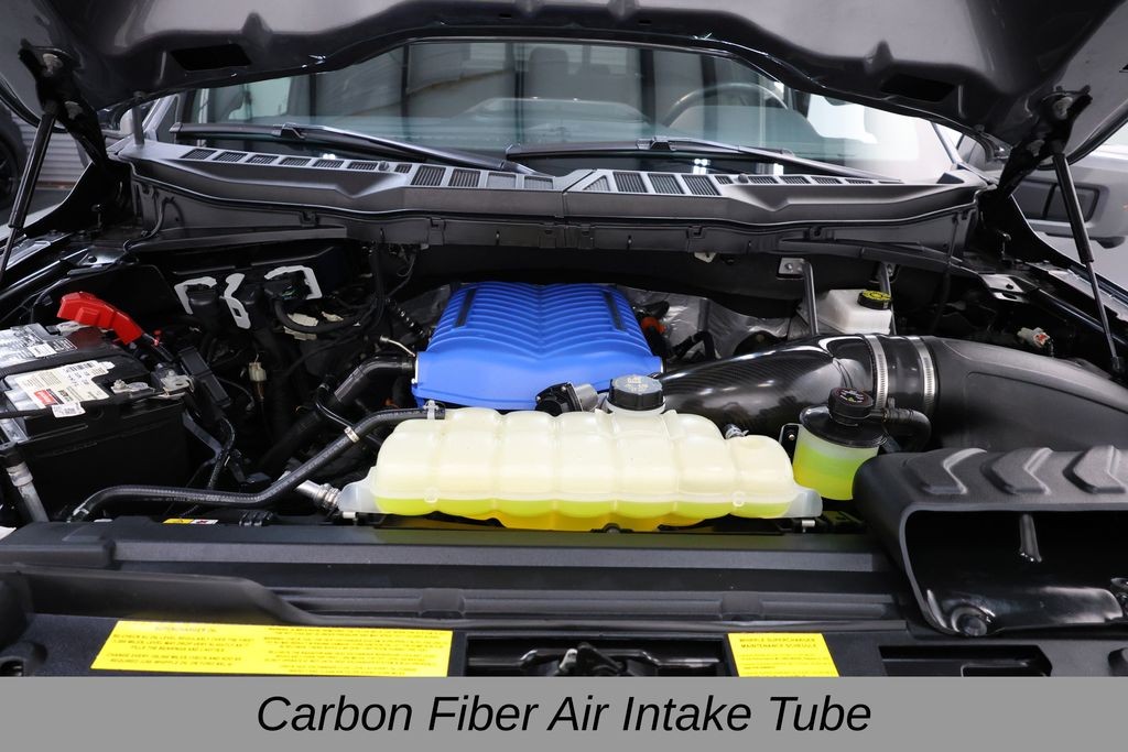 Ford F-150 Vehicle Full-screen Gallery Image 23