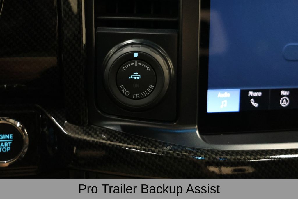 Ford F-150 Vehicle Full-screen Gallery Image 36