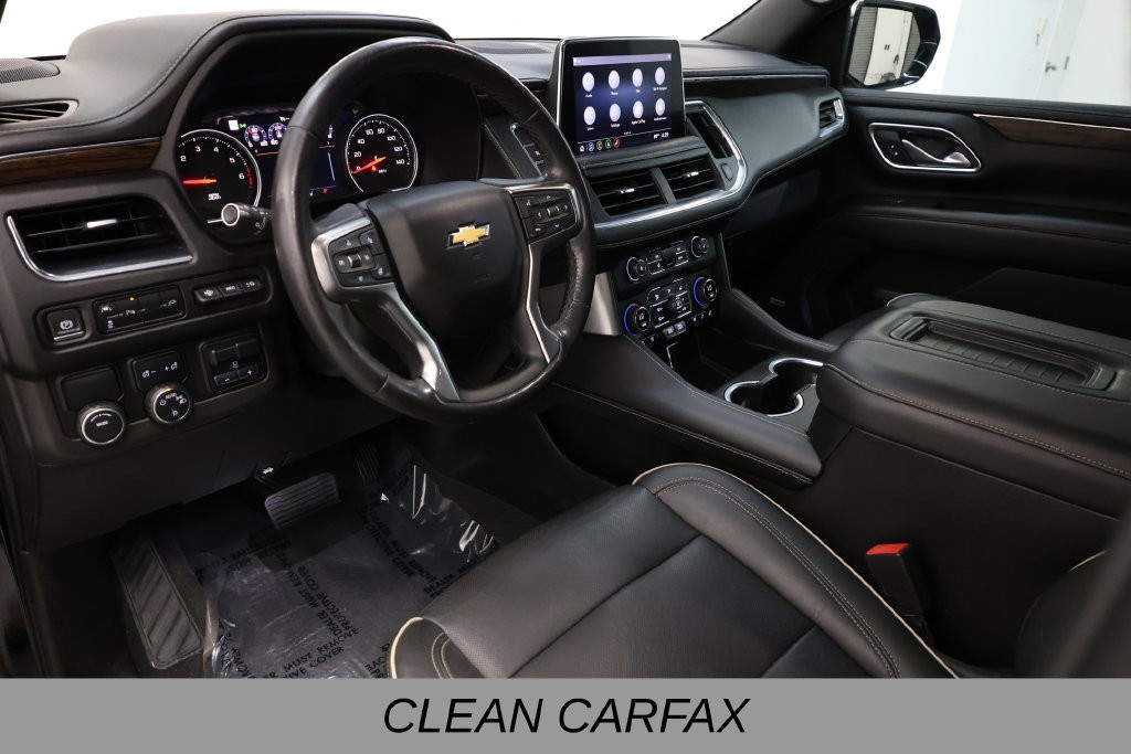 Chevrolet Suburban Vehicle Full-screen Gallery Image 11