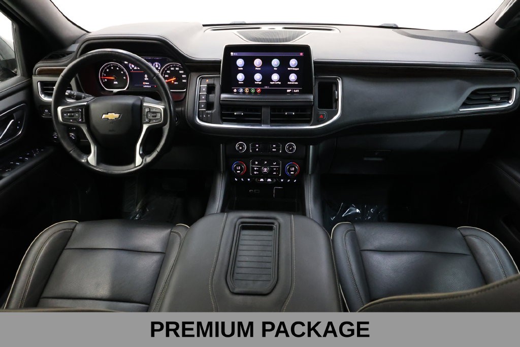 Chevrolet Suburban Vehicle Full-screen Gallery Image 14