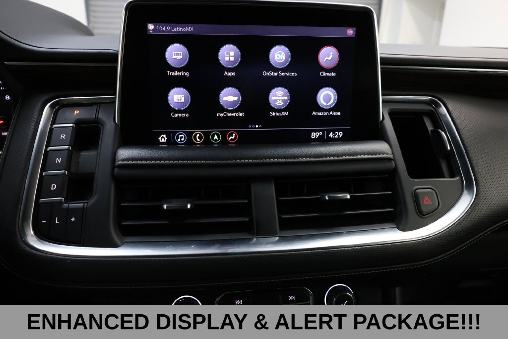 Chevrolet Suburban Vehicle Full-screen Gallery Image 17