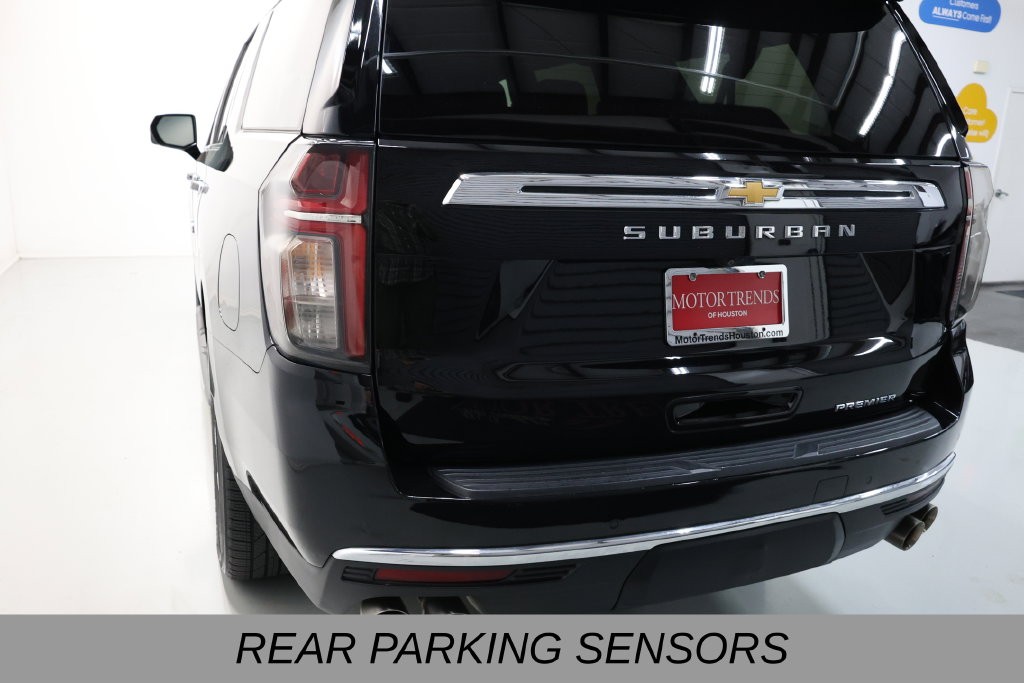 Chevrolet Suburban Vehicle Full-screen Gallery Image 31