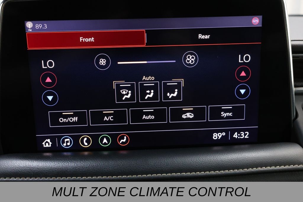 Chevrolet Suburban Vehicle Full-screen Gallery Image 37
