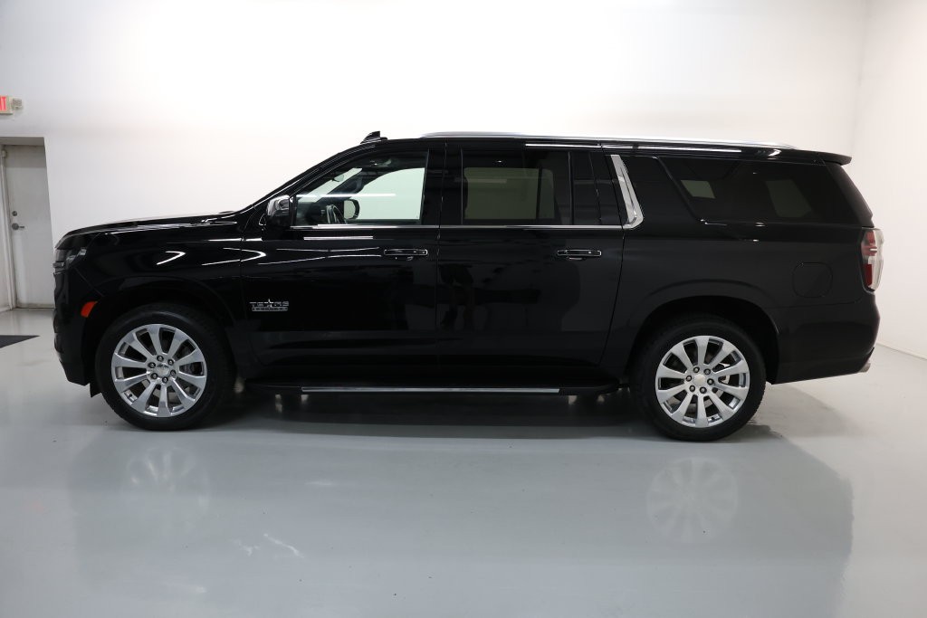 Chevrolet Suburban Vehicle Full-screen Gallery Image 57
