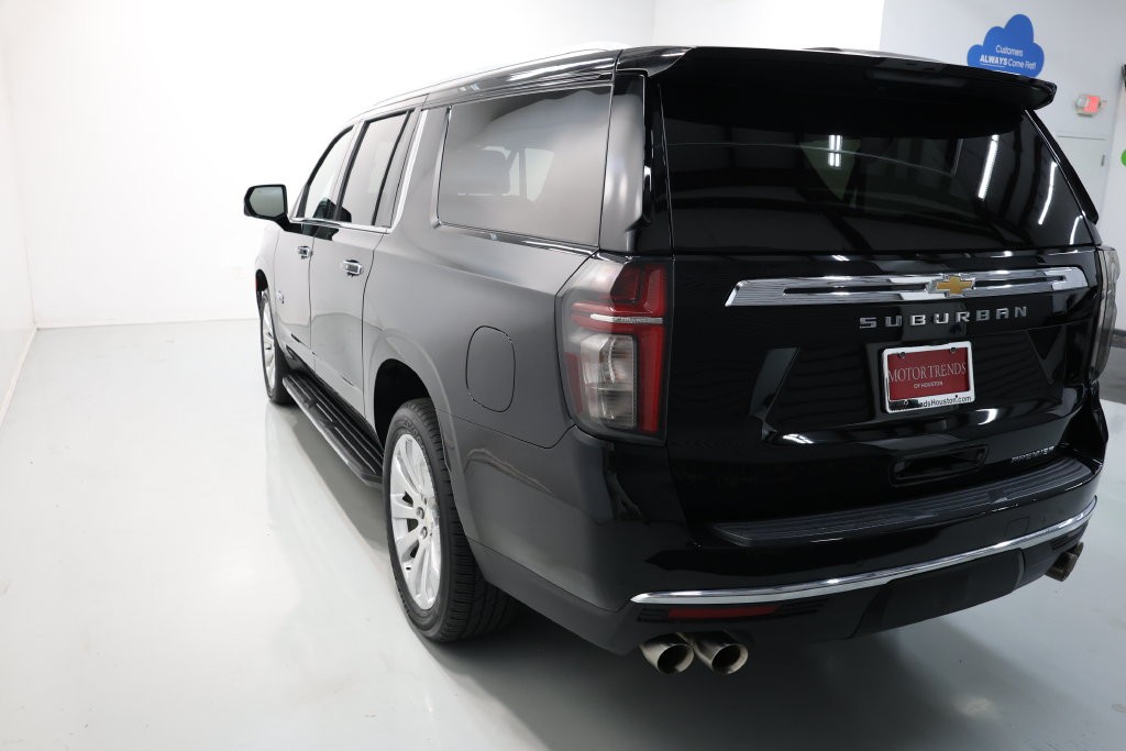 Chevrolet Suburban Vehicle Full-screen Gallery Image 59