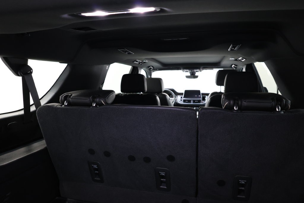Chevrolet Suburban Vehicle Full-screen Gallery Image 64