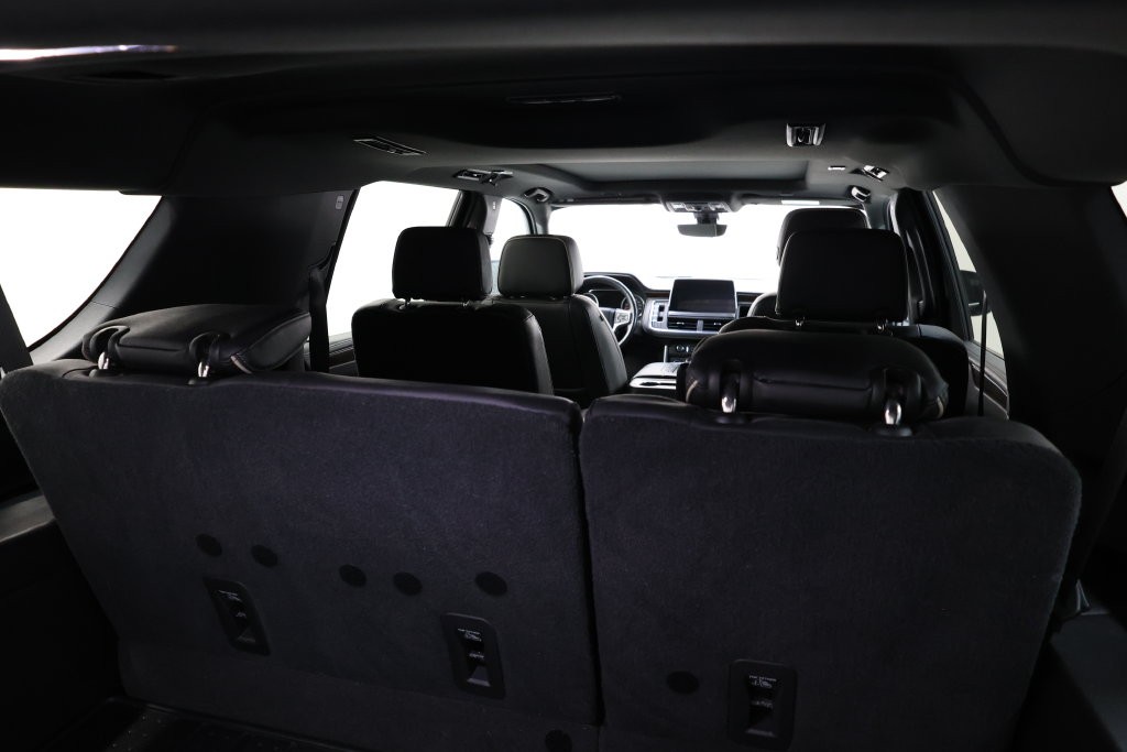 Chevrolet Suburban Vehicle Full-screen Gallery Image 65